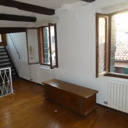 Key Location Near Palazzo Grassi Ferienhaus