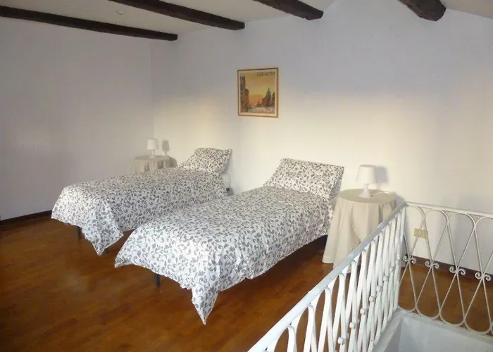 Key Location Near Palazzo Grassi *