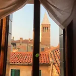 Key Location Near Palazzo Grassi بيت للعطل